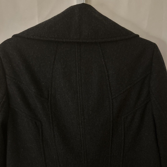 Guess Women’s Size Large Double Breasted Dark Gray Wool Blend Short Style Coat - Picture 8 of 9